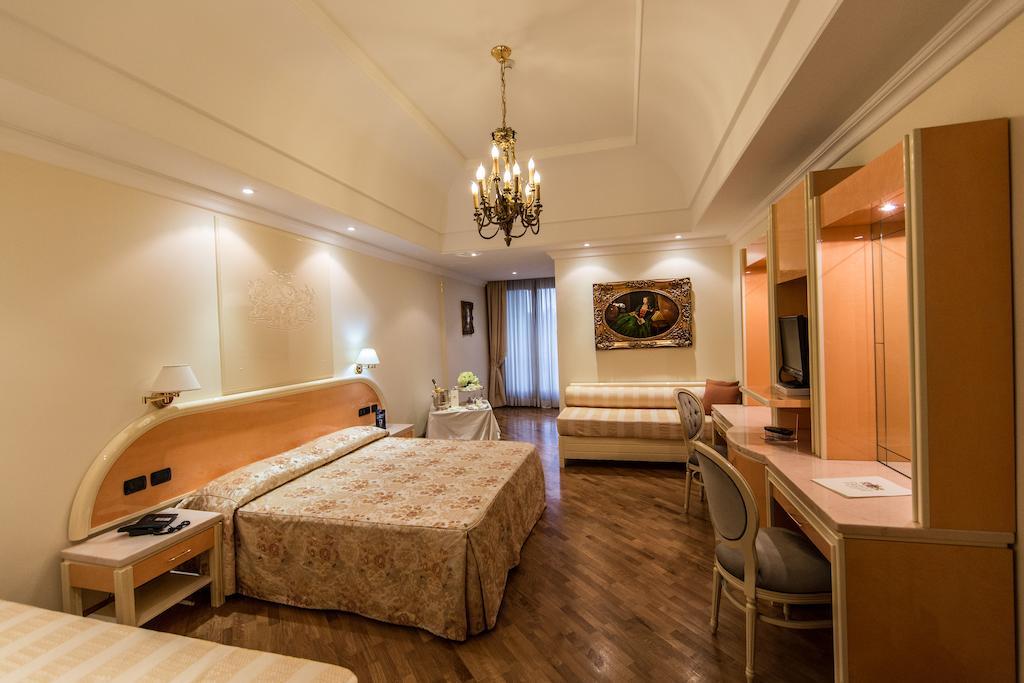 Lh Hotel Domus Caesari Марино Стая снимка