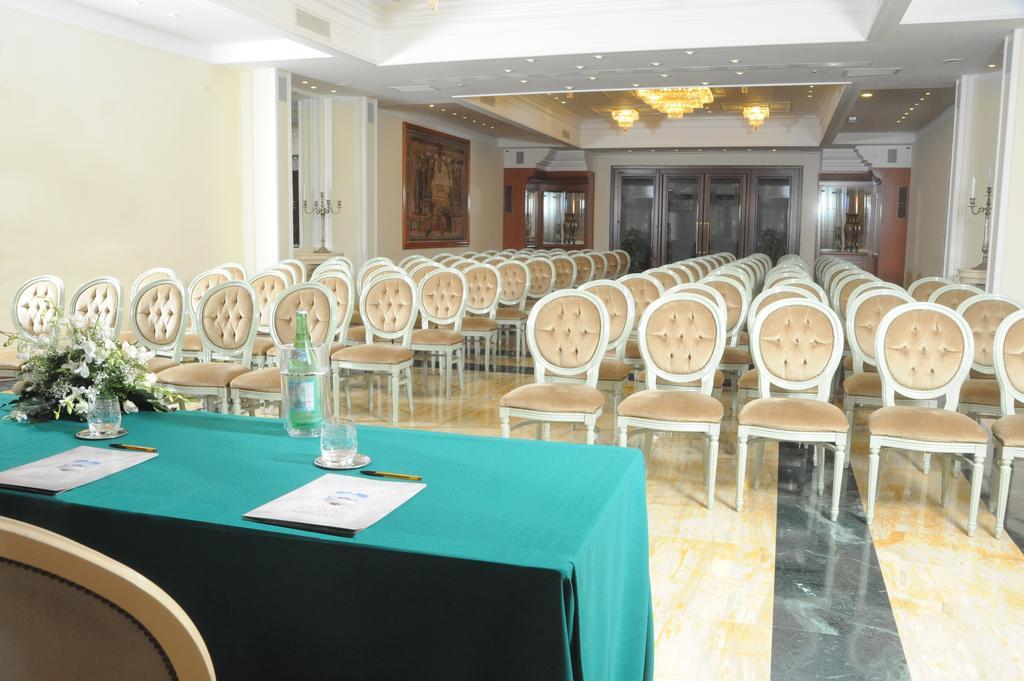 Lh Hotel Domus Caesari Марино Екстериор снимка