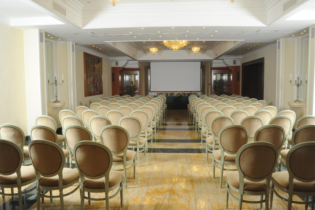 Lh Hotel Domus Caesari Марино Екстериор снимка