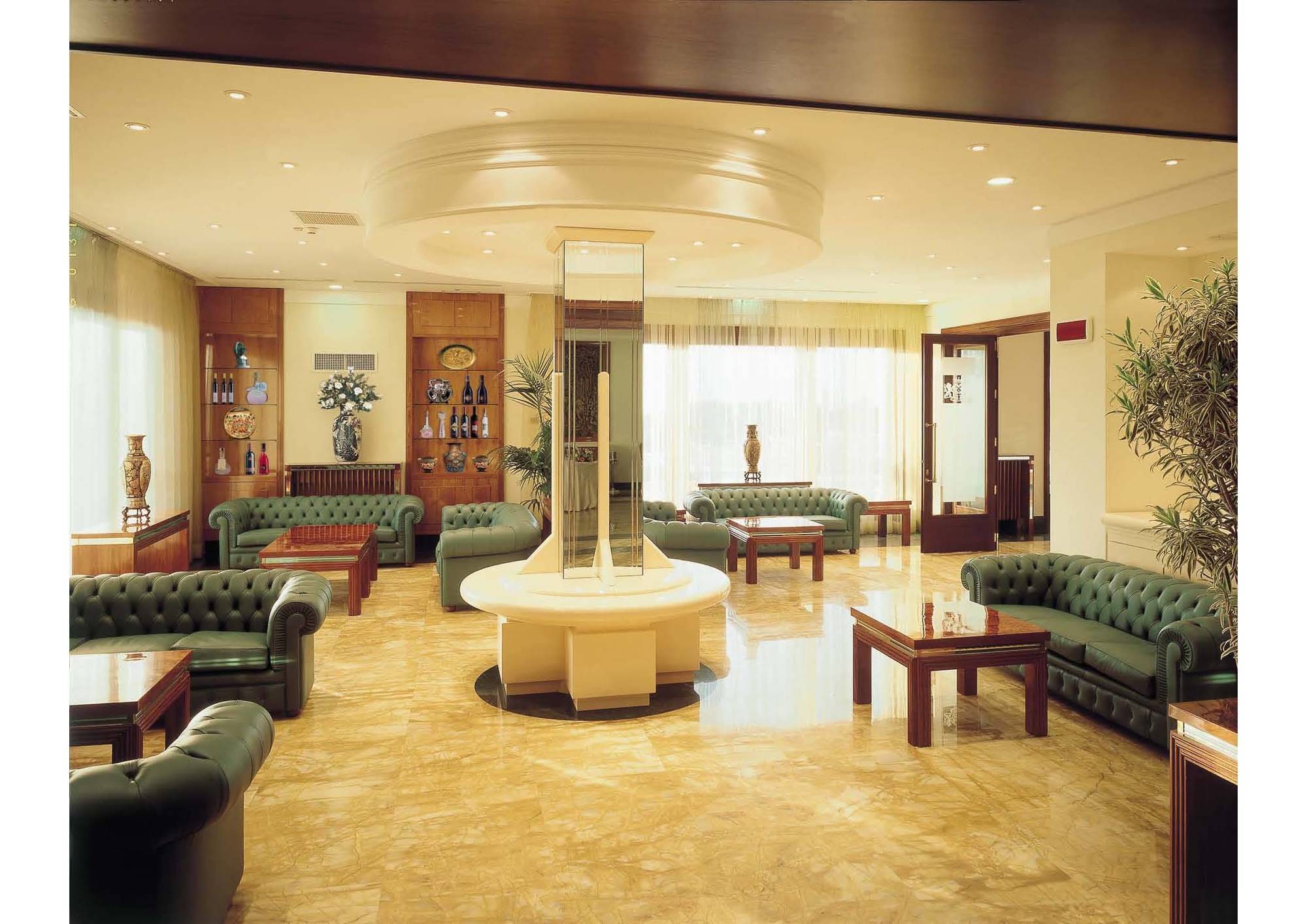 Lh Hotel Domus Caesari Марино Интериор снимка