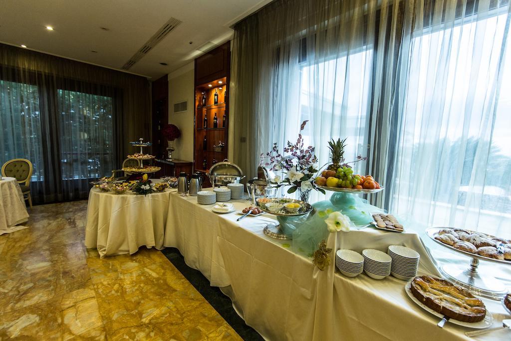 Lh Hotel Domus Caesari Марино Екстериор снимка