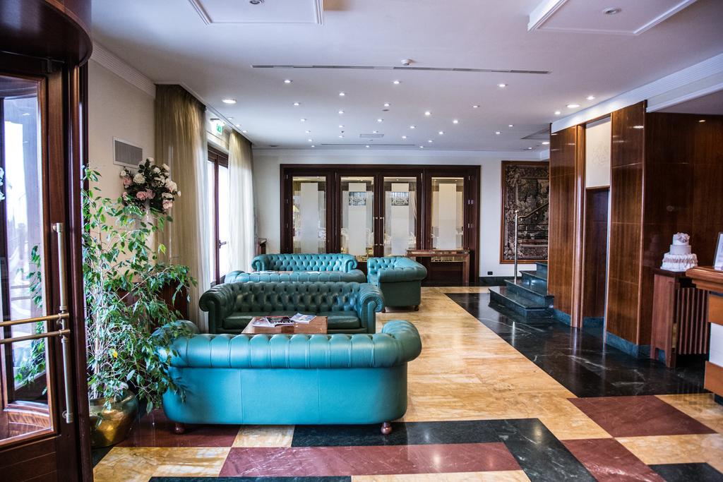 Lh Hotel Domus Caesari Марино Екстериор снимка